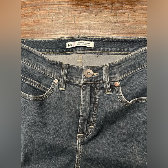 Lee jeans, size 8 petite, straight leg - Picture 5 of 5